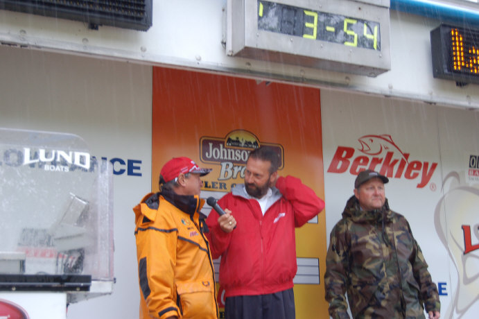 D00A2238-A4C2-4A5C-AFF4-3A8D5449D9D7