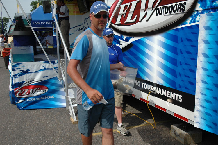 D02357B8-BD00-444D-8005-DC2F4A673BC4