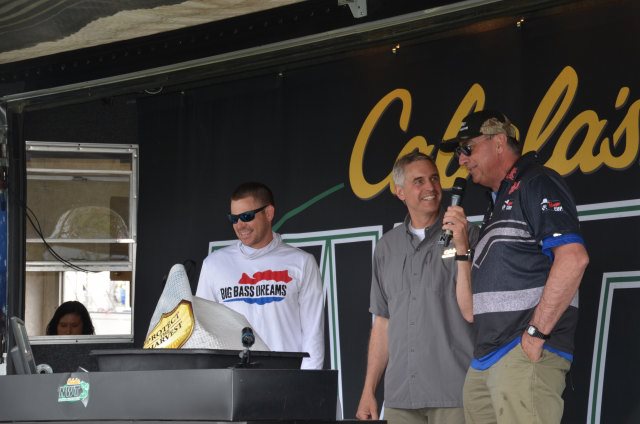 D041C8F8-163F-435F-AAFD-75AA68327C85