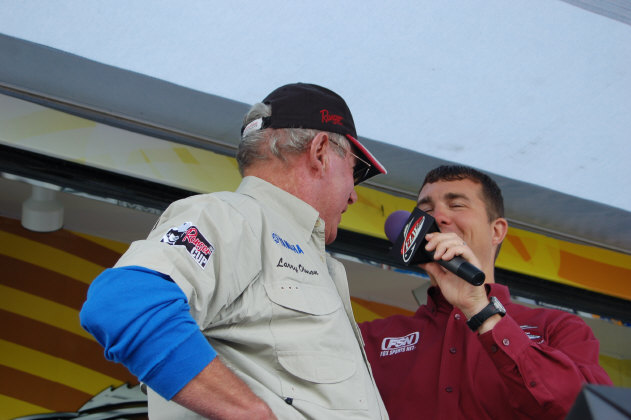 D0609C2E-0FC3-40FE-8FC1-3F5B090D2991