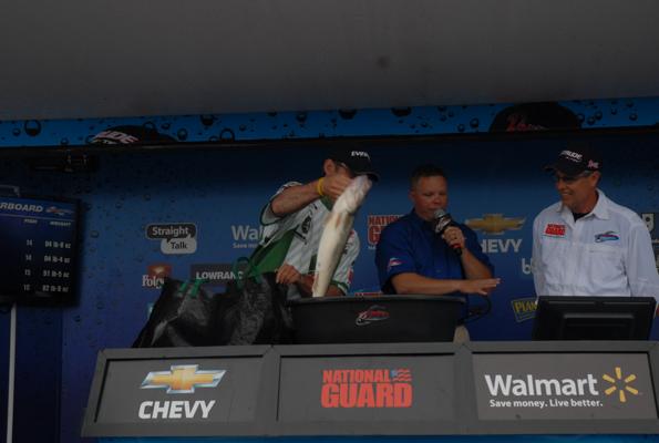 D060BFE1-3EFF-4970-B480-7026176BFEB8