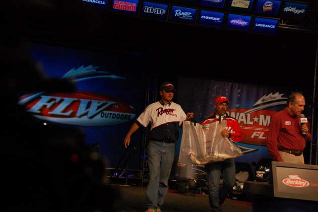 D0621C72-59D8-47E8-8342-9BB182F00121