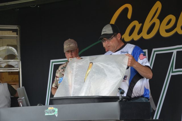 D082D767-9766-4EB4-9C21-0DADAE395B97