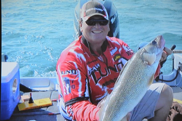 D093C8FC-4911-4240-B4C7-35AA211DB58A