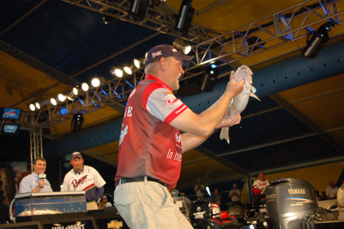 D0EC99D8-9790-4C65-AC0D-F8B8346A04AE