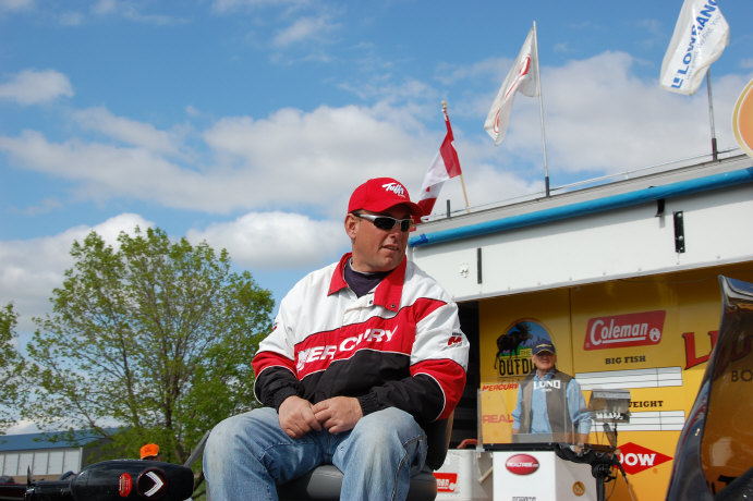 D106BB3E-8A0F-4B61-AC9E-656E0DF61EAB