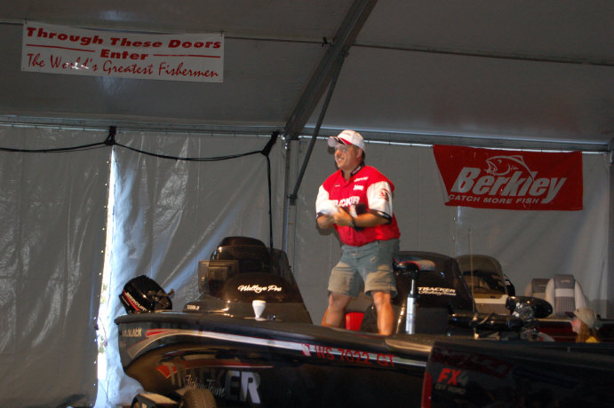 D113A558-857C-4E57-A024-BEA1943ECB8F