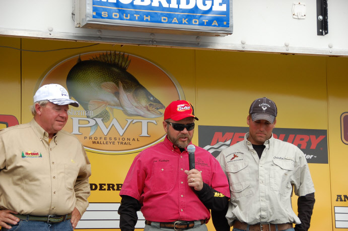 D12CDD19-CE19-4F9C-A692-0F4E921F205D