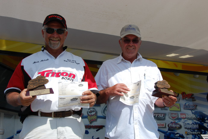 D168D551-1F9C-4BF3-B6B5-8D858A35EFCB