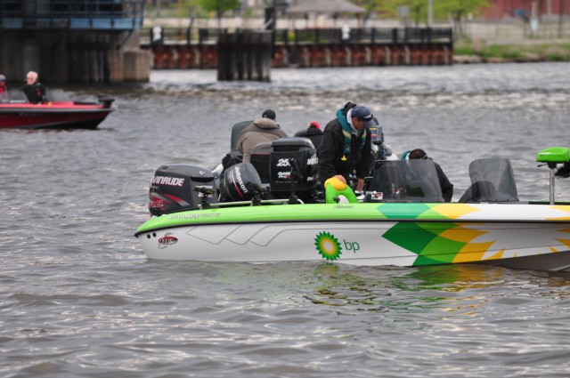 D1F23512-B586-4478-BD76-A078CC0535A5