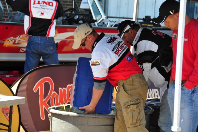 D1F47A3E-224F-4625-B1D7-4CA5718B569E