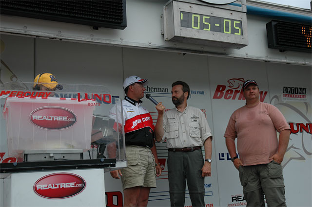 D2240A0B-6AC9-4B7F-A68F-3DD069BB5A9F