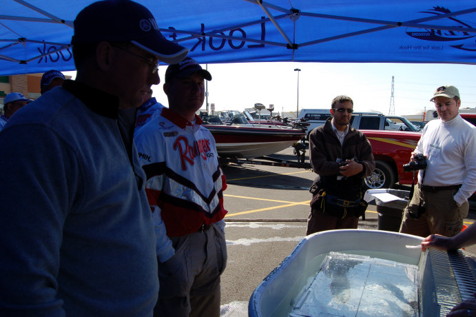 D25DFECA-A4FA-41E9-B1D4-DFD6583A5822