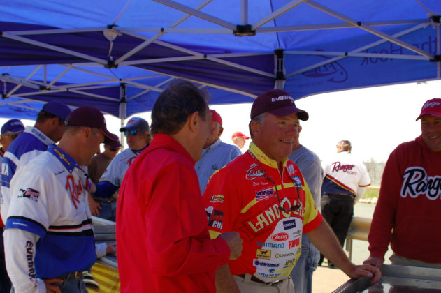 D2AB9B7E-44AE-4399-8510-329EE6553E5B