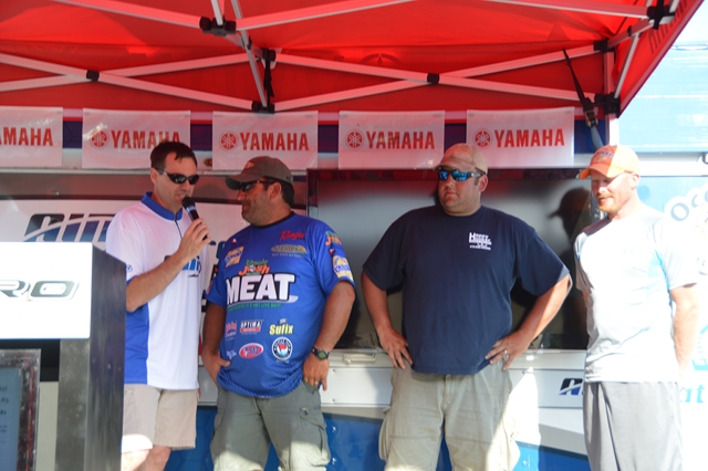 D365D12B-B13B-4704-9E73-DDE12DC781AC