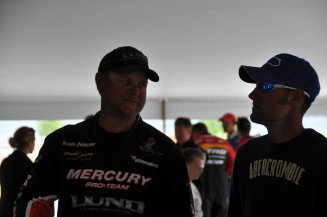 D38938AA-5CFD-456B-933E-EEB4FBEA240A