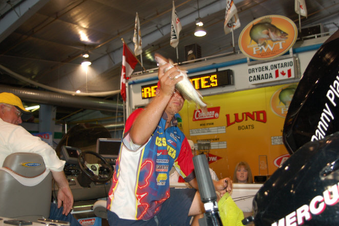 D395C46A-6276-4215-A45C-A398CDDC2FBD