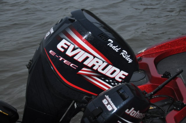 D3B4F0F3-B96A-45A4-8947-1D541386F3F1