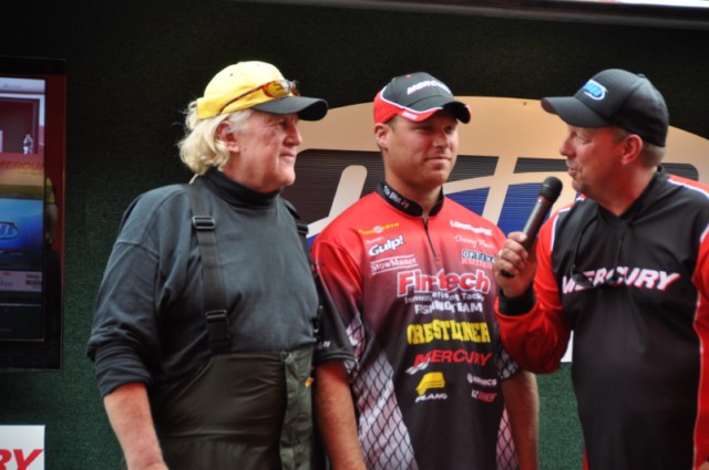 D3CA39D2-302A-48E0-B004-0E06D2EDFAA0