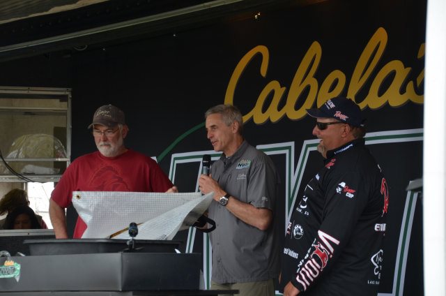 D46DF750-DD5B-4B55-A9F2-FB1FD6724E70