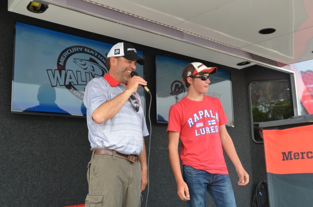 D471FEFC-E8F4-44F9-AED4-69B3D3FE11C3