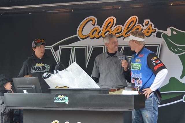 D4DEA08F-0B84-4991-A7C6-2DA5DC7BC3DE