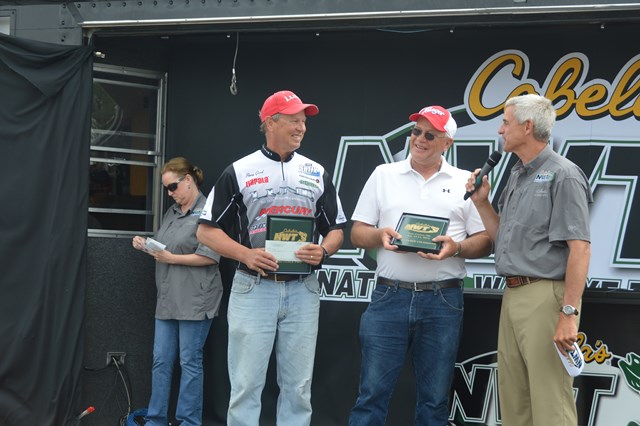 D51367C2-1BF8-4C43-A5D5-6B3CA9E309BC