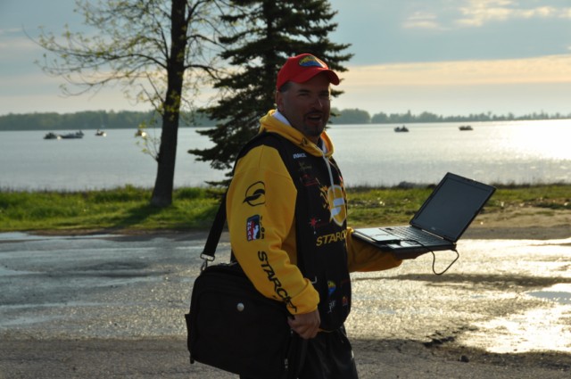 D5504649-8581-4008-B3D8-82502E189707