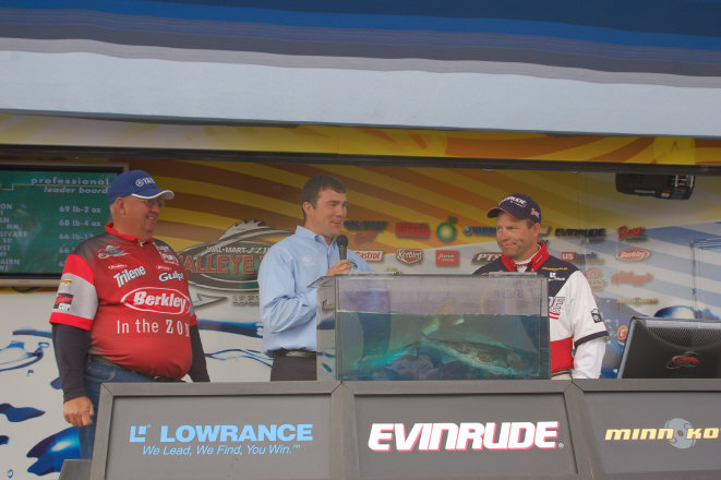 D564DD47-C0B3-402A-89B1-CE1FD875B971