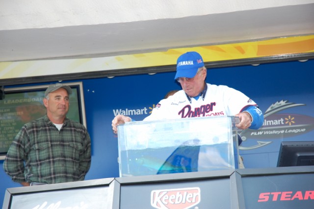 D571E6AC-0F3F-484F-BE09-7184A1872CBD