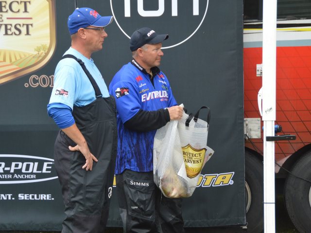 D5874A00-95D6-4D34-ACC8-34E8A30975C1