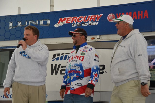 D5B53B65-C749-404F-8D5F-E4A0611EAE83