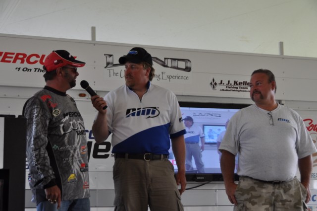 D5C5E80B-1021-458A-801C-932EF63B0CD2