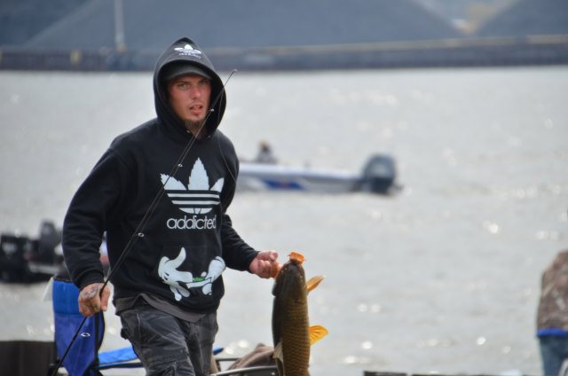 D5CAE829-8DBD-479A-9D2E-C4611E4F1E4C