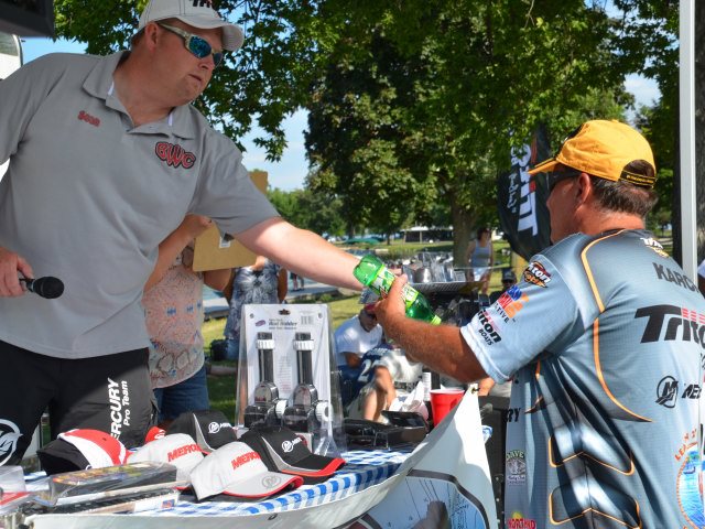 D5D8ED97-52E2-4206-AC82-0D6BF96850C0