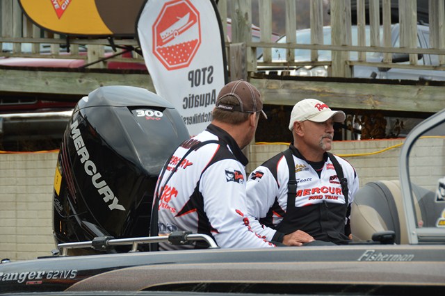 D5E8ED0C-C6EE-452F-84A3-4D02008B7EE0