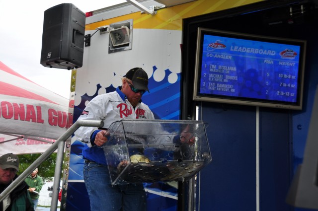 D6771F93-AD82-4E39-A096-64E08CCD4C20