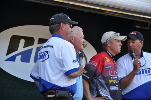 D6B041A8-1539-4936-9E32-2F9C055B92EE