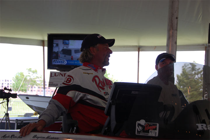 D6B0D4AB-4AE6-4E24-84B9-8274B997D943