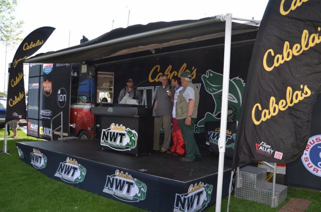 D6B97A8F-7FA5-4D53-8AF3-0B80898CCAD6