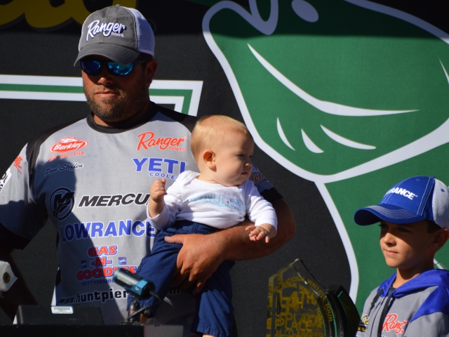 D6DB08C0-47AE-4374-B3BB-07B5351399D3