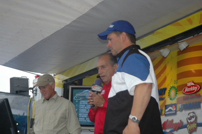 D7287E93-D574-46D9-9406-DB9CFE6E86F0