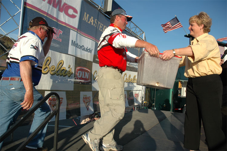 D73266A7-4705-4DA7-B073-1CCDE33BD646