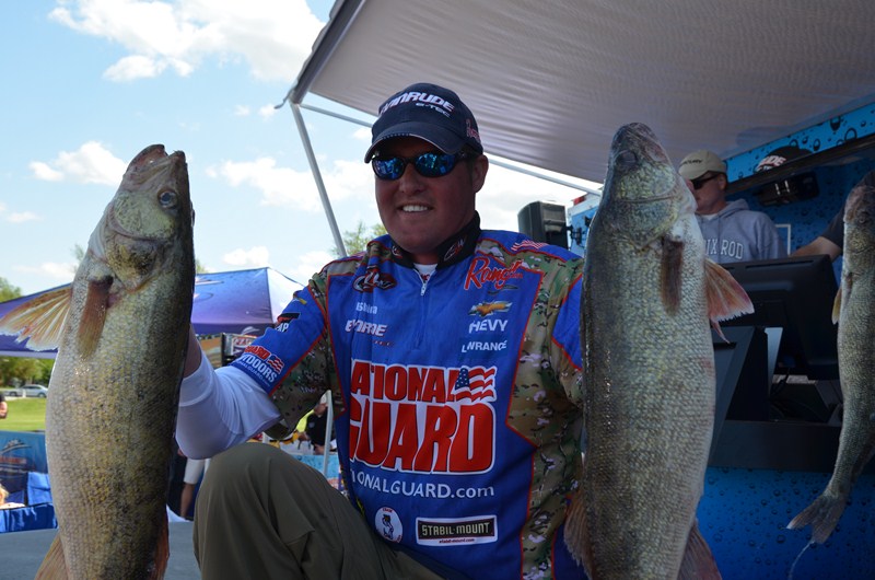 D7355561-E0B1-4B23-8D41-A765C80DBD1C