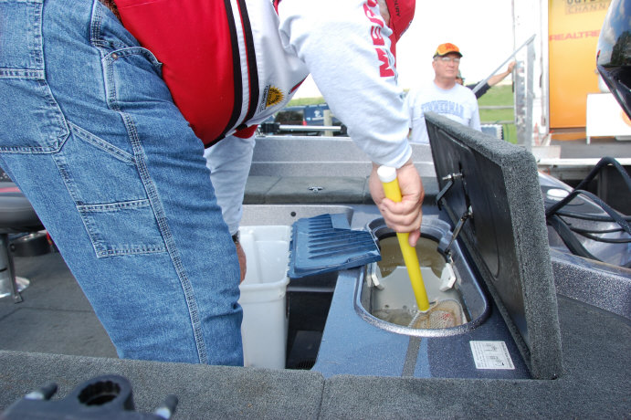 D7548077-834B-403E-8FFD-6F39FD18F291