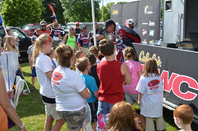 D75A3258-98BE-4713-A04A-CDDE0E832265