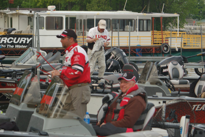 D7ADCE72-7FCC-43CA-A298-B394DA2A2E4B