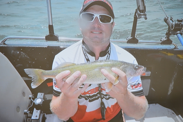 D7B7D9AA-0D9B-4452-8F98-9AEAE1132170