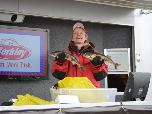 D7C9DF6E-CEBC-4BE3-887D-EDFEBAE654BB