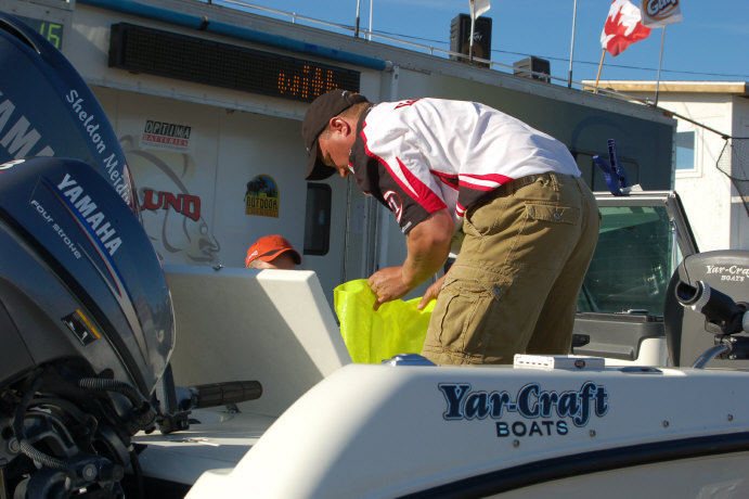 D7CC31F5-A468-4514-B253-D9B714E71EDB